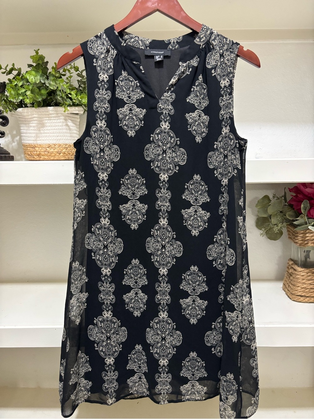 Atmosphere Black & White Sleeveless Printed Shift Mini Dress
